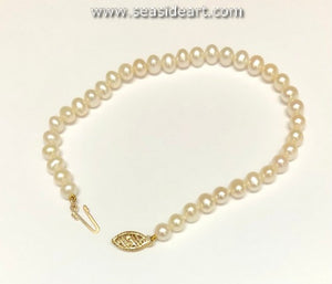 Freshwater Cultured Pearl Necklace and Bracelet Set