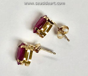 14K Yellow Gold Earrings w/Synthetic Ruby